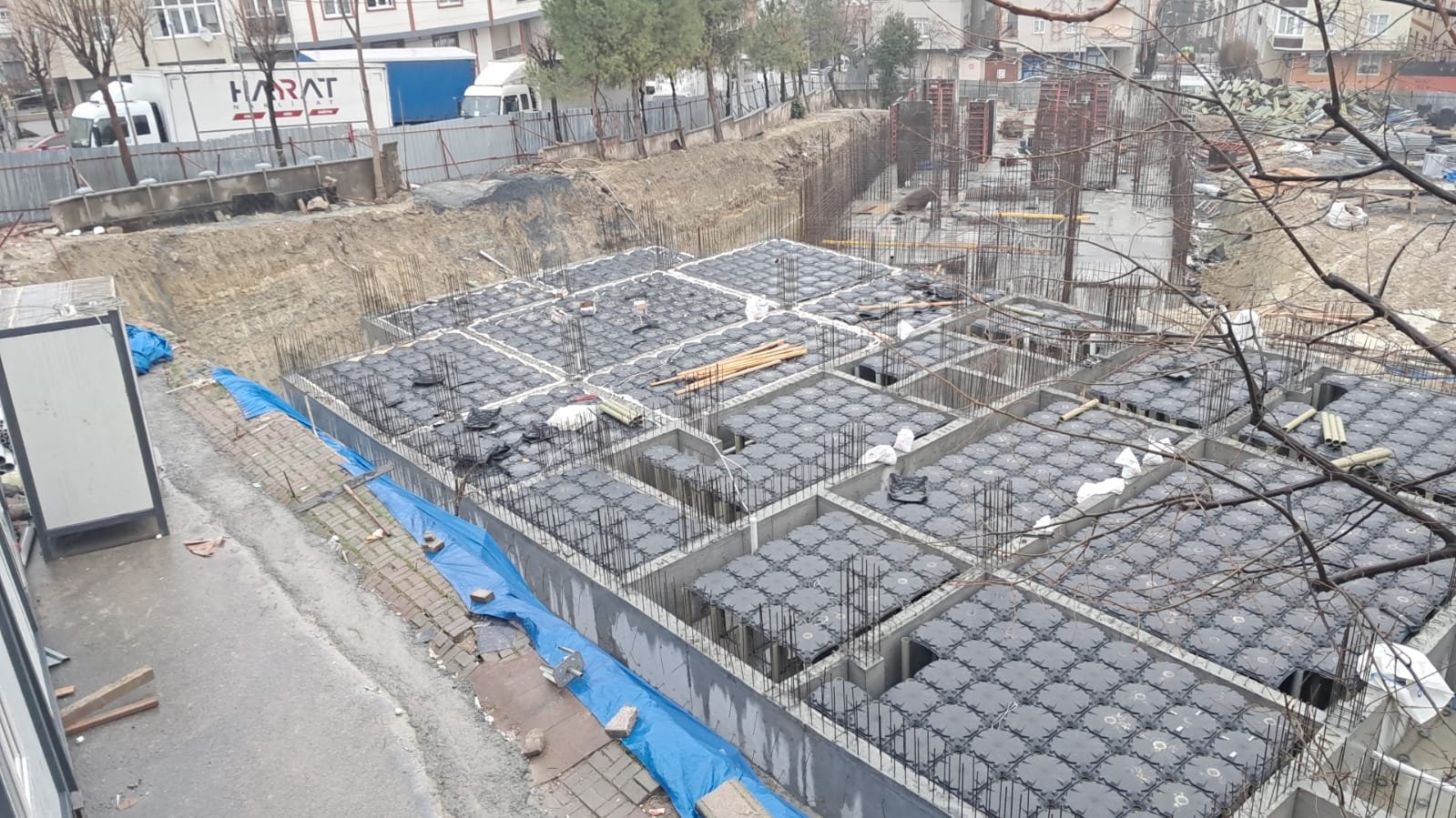 Işık Hızında Montaj-FMAZ YAPI kör kalıp saha kurulum ekibi